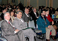 Dr. Guillermo Soza, Dr. Wilfried<br> Diener, Dr. Mauricio Osorio,<br> en la ceremonia de inauguración<br>junto a los asistentes al curso