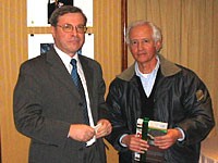 Rodolfo Salinas, Product <br> Manager Laboratorios<br>SAVAL, y Dr. Mario Vaisman