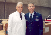 Dr. Arturo Jirón<br>y Dr. Warren Dorlac