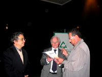 Dres. Armando Sierralta, Derek<br>Jewell y Eddy Ríos