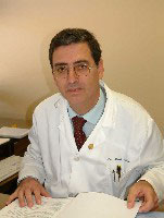 Dr. Nicolás Velasco, Director <br>de la Escuela de Medicina