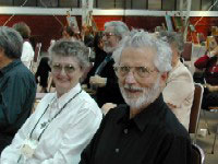 Dr. Alfredo Jadresic junto a su<br> esposa, la señora Patricia Samsing,<br> doctora en literatura inglesa