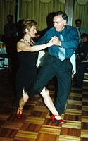 Dr. César Gutiérrez<br> y Paquita Muñoz