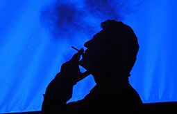 El tabaco en cualquier forma es un factor de peligro para el cáncer esofágico