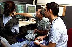 Manejo antitrómbotico combinado presenta riesgo de hemorragia gastrointestinal