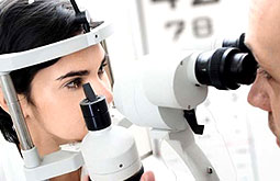 Aplicación tópica de corticoides inhibe la linfangiogénesis corneal