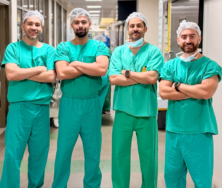 Primer equipo de reconstrucción ósea
