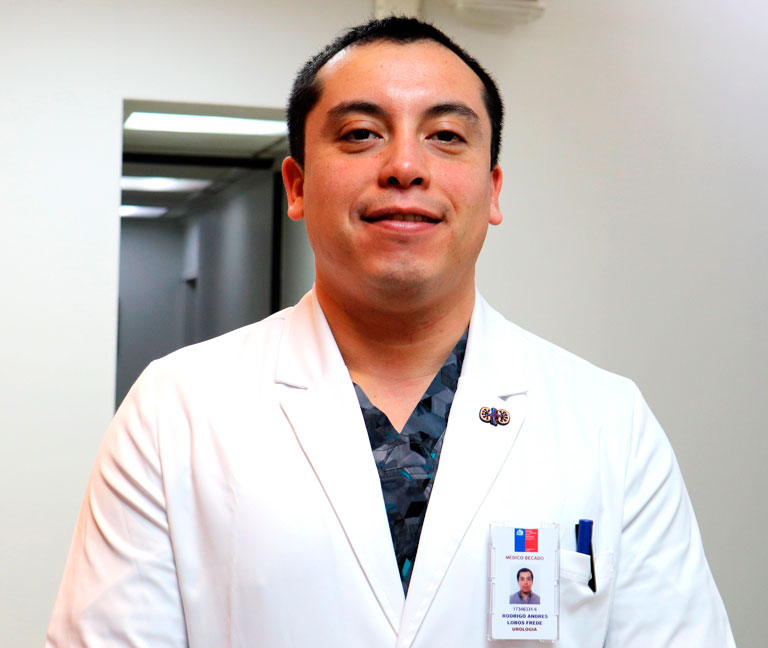 “La urología está en la frontera del desarrollo de la cirugía robótica”