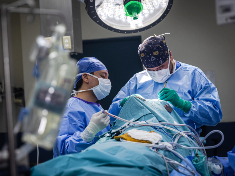 neuroendoscopio, cirugía infantil, hospital regional concepción