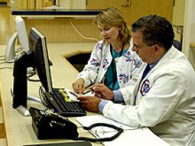 Estrategias diagnósticas para neumonía asociada al ventilador  tienen resultados clínicos parecidos