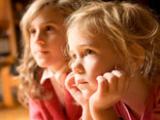 Demasiada televisión genera problemas conductuales en los niños