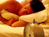 Cantidad de sueño que duermen los hombres altera los niveles de testosterona