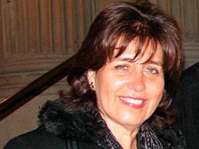 Dra. Viola Pinto Soto