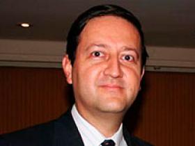 Dr. Rodrigo Zapata Larraín