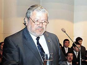 Dr. Raúl González Ramos