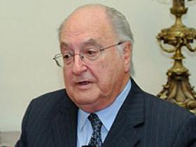 Dr. Fernando Mönckeberg Barros