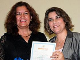 Sra. Ximena Sapiain y Dra. Alejandra Lagos