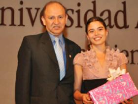 Dres. Juan Omar y Melisa Münzenmayer