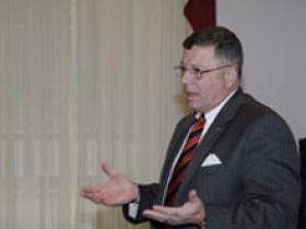 Dr. Scott Christiensen