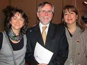 Dres. Victoria Novik, Renato González y Berta Garrido