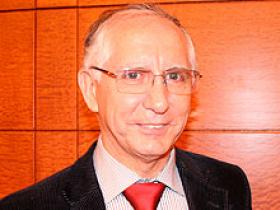 Dr. Verner Codoceo Rivas