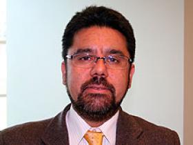 Dr. Víctor Rossel Mariangel