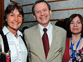 Dres. María Cristina Escobar, Roberto Bachler y E.U. Mónica Alucema