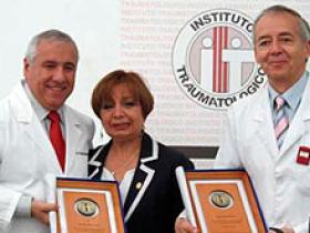 Dr. Francisco Miranda, Sra. Soledad Silva y Dr. Jaime Ramírez