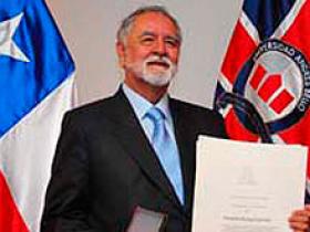 Dr. Eduardo Bastías Guzmán
