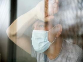 COVID-19 altera niveles proteicos relacionados con la fertilidad masculina 