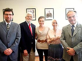 Dres. Humberto Chiang, Pedro Uribe, Colomba Norero, Sra. Francisca Munita y Dr. Jaime Contreras