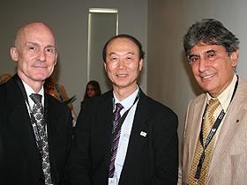 Dres. Brian Kinney, Susumu Takayanagi y Zacharias Kaplandis