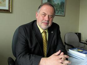 Dr. Eduardo Hebel Weiss