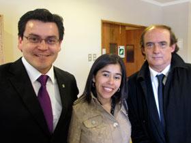 Sr. Claudio Carrasco y Dres. Patricia Díaz y Carlos Calvo