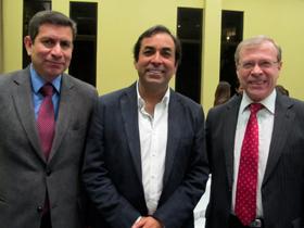Sr. Joaquín Verdugo, Dr. Gerardo Neumann y Sr. Rodolfo Salinas