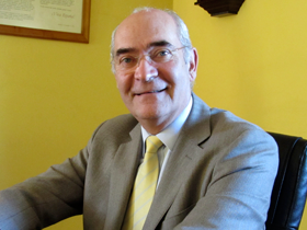 Dr. Rubén Bravo Castillo
