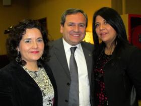 Dra. Consuelo Leiva, Sr. Rafael Espinoza y Dra. Sabha Yunes