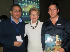 Dr. Miguel Ángel Acuña, Sra Ingrid Ramdohr y Klgo. Elías de la Vega