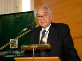 Dr. Jaime Lavados Montes