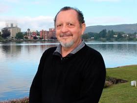 Dr. Omar Orellana Orellana
