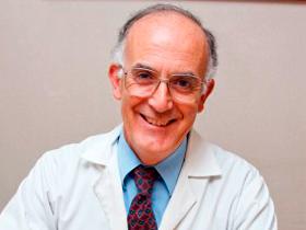 Dr. Andrés Valdivieso Dávila