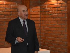Dr. Carlos Akel Ananías