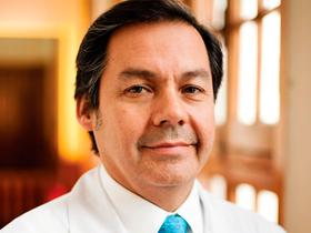 Dr. Carlos Pérez Cortés