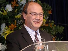 Dr. Pablo Vial Claro
