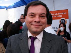 Dr. Rubén Alvarado Vera