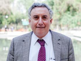 Dr. Ennio Vivaldi Véjar