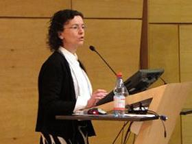 Dra. Begoña Román