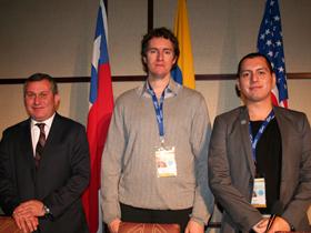 Dres. Daniel Martínez, Esteban Calvo y Jean Gajardo