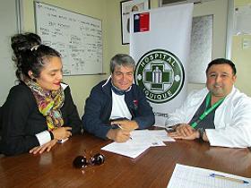 Sra. Claudia Camacho junto a Dres. Luis López y Guillermo Mora
