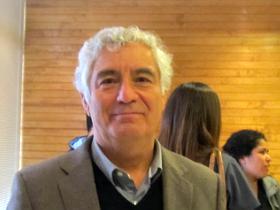 Dr. Carlos Reyes Ortíz